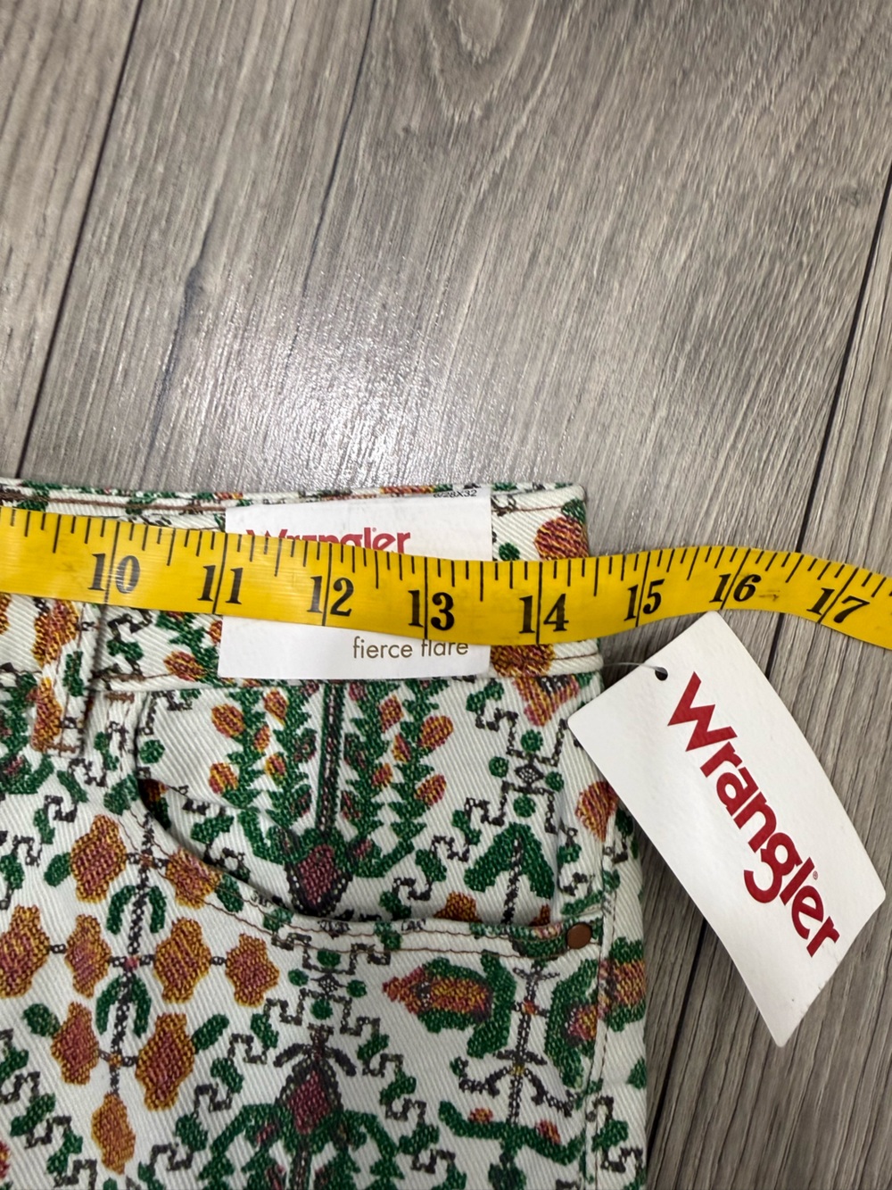 NWT Wrangler High Rise Fierce Flare Jeans Floral Print Retro Boho Size 6/28X32 - Picture 7 of 11
